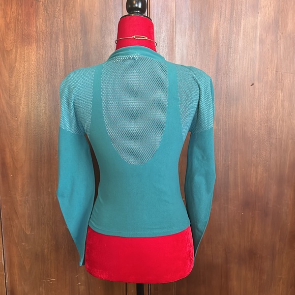 Fabletics Perforated Stylized Corset Top - Picture 3 of 7